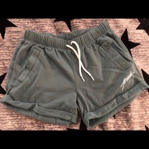 PINK Boyfriend Shorts XS